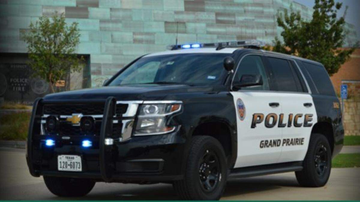 Archived photo of Grand Prairie police car