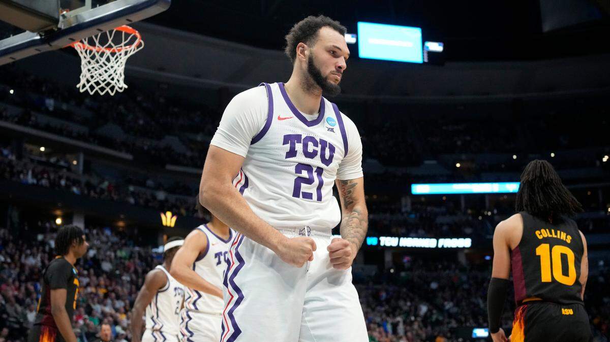 TCU forward JaKobe Coles reacts during Friday’s win over Arizona State on Friday.