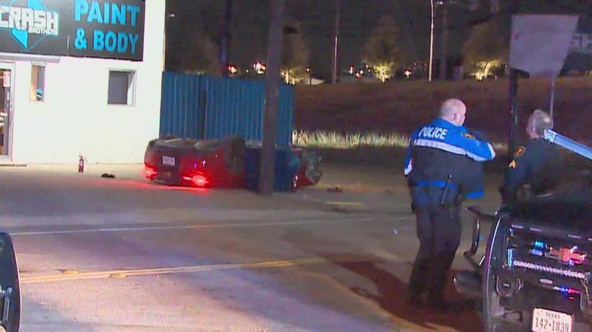 The driver of a Camaro and a passenger died late Sunday night after the car crashed while fleeing from the scene of an illegal “takeover” street racing stunt near downtown Fort Worth, police said.