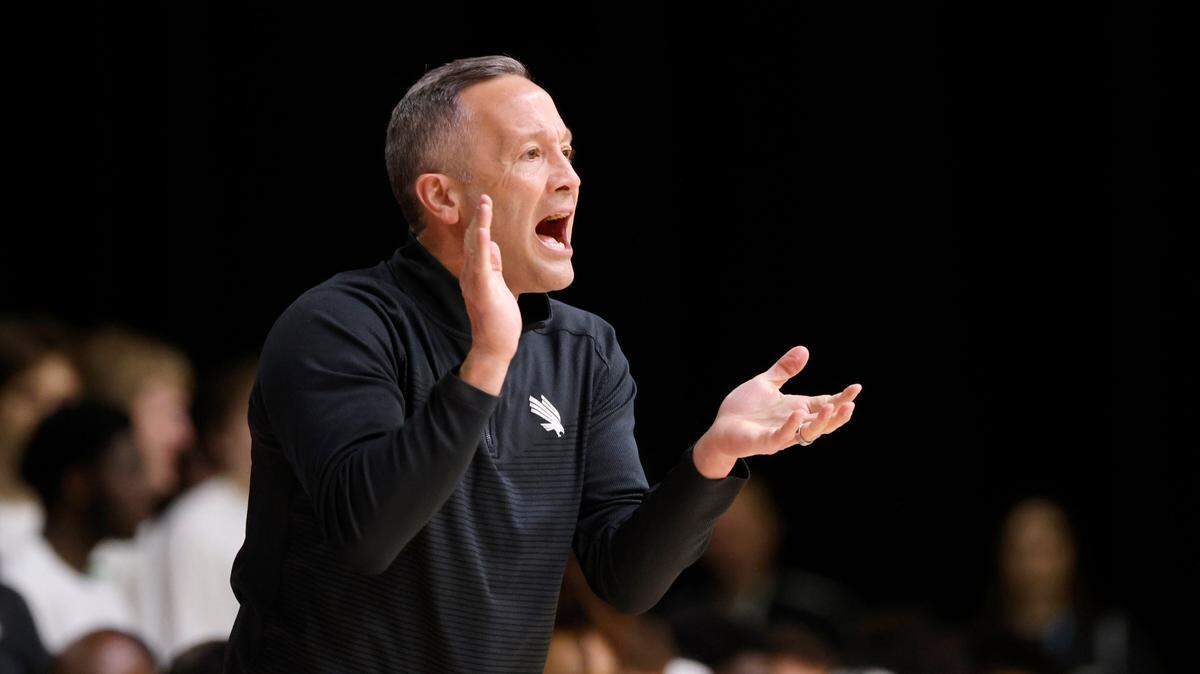 North Texas head coach Grant McCasland and the Mean Green will play Wisconsin in the NIT semifinals. 
