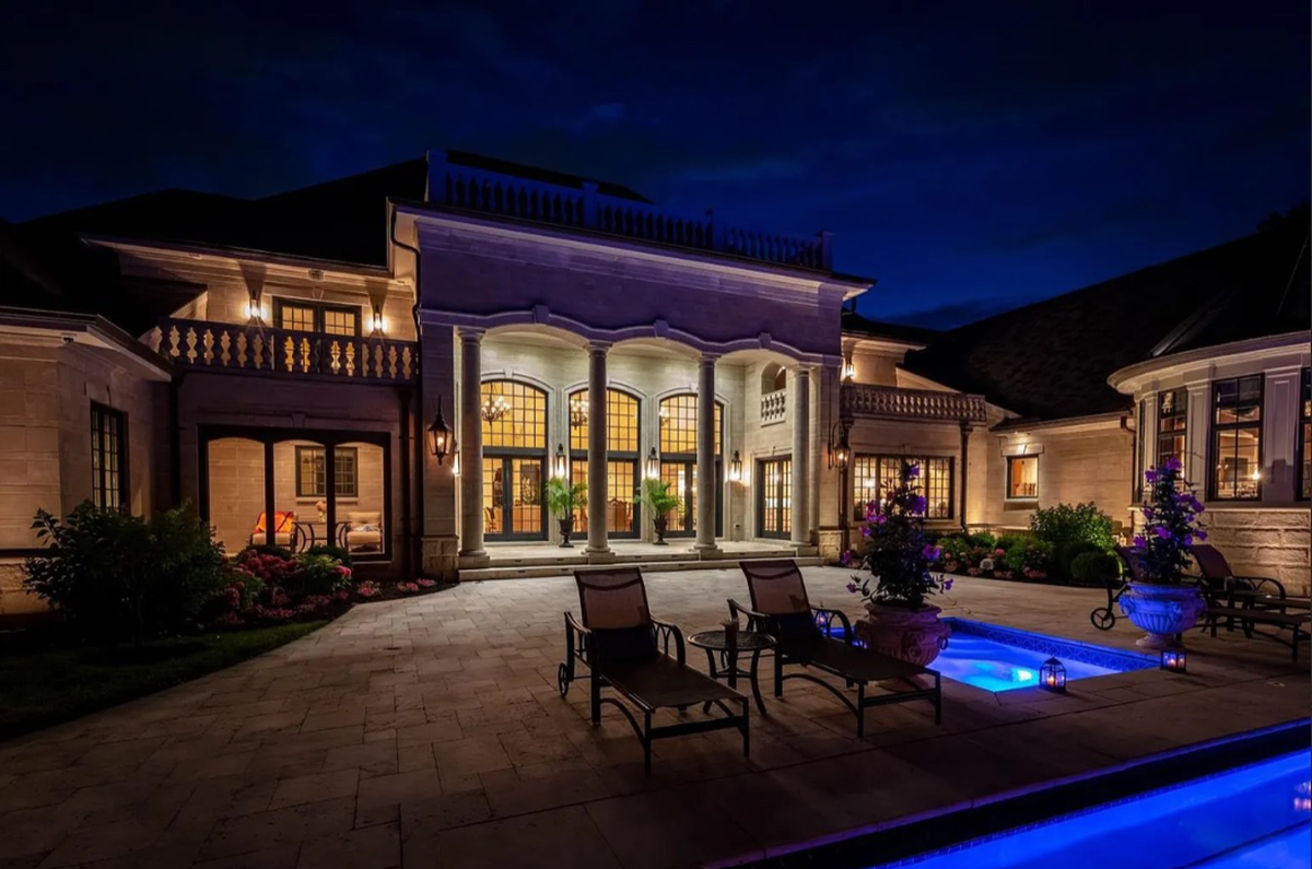 Pool area