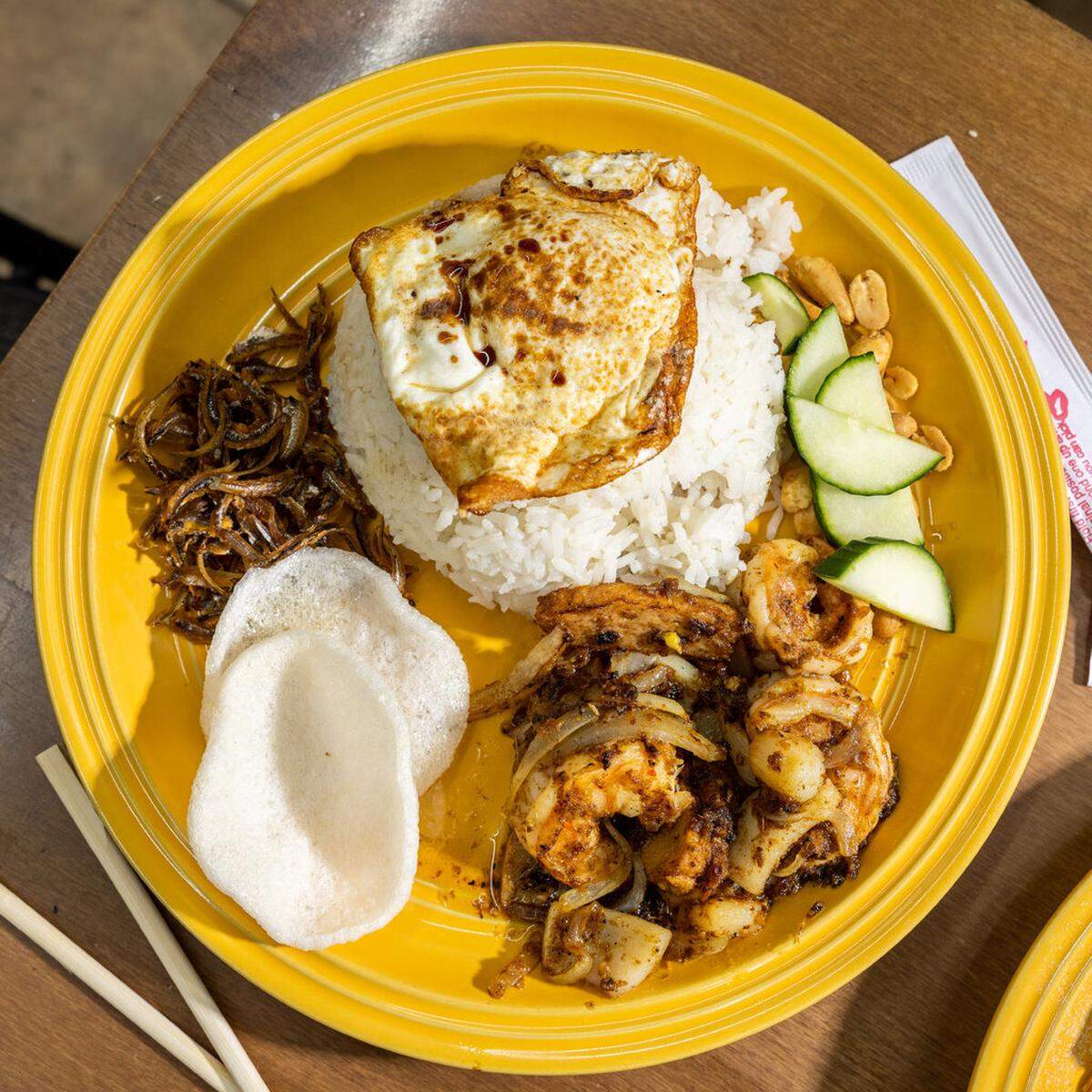 Wee’s Cozy Kitchen is located just minutes away from the University of Texas.