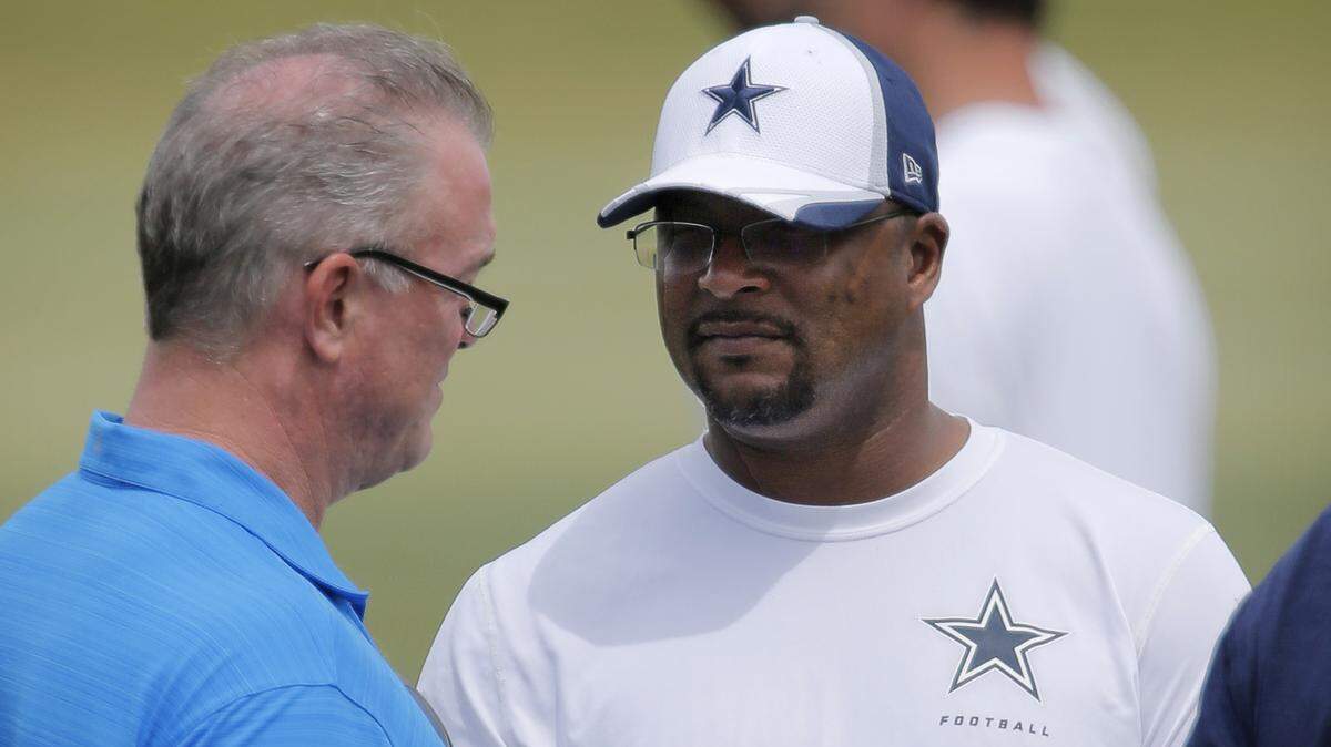 Dallas Cowboys vice president for player personnel Will McClay, at right talking with Stephen Jones, received a two-year contract extension on Friday.