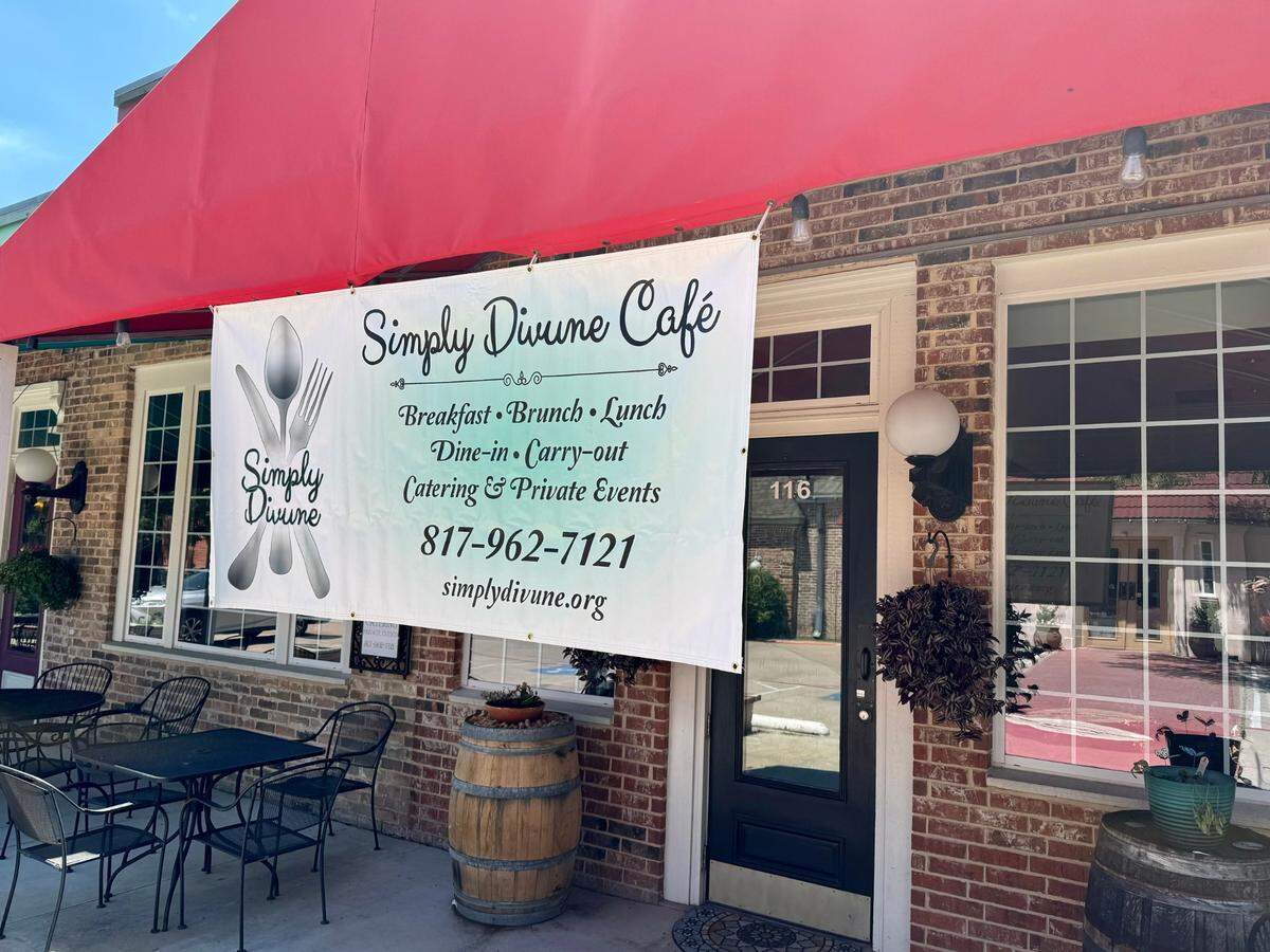 Simply Divune Cafe, a breakfast and light-lunch restaurant and bakery, moved from Pantego to the Shoppes at Brownstone Village in Arlington.