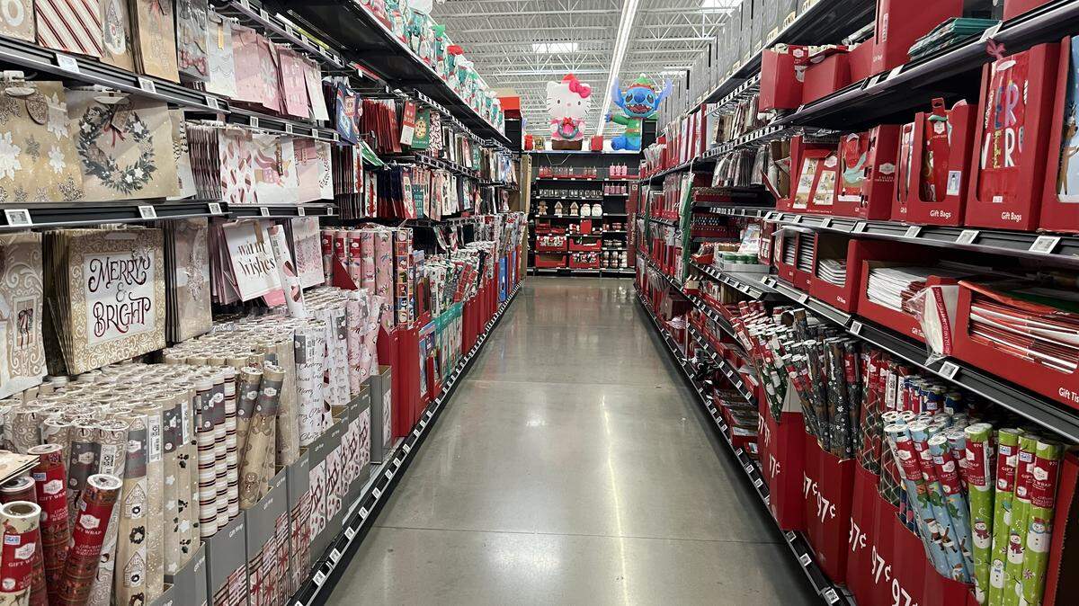 How much does gift wrap cost? We found the cheapest option in Fort Worth