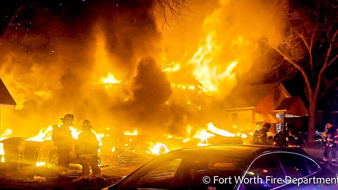 Seven displaced after early morning house fire in Fort Worth | Fort ...