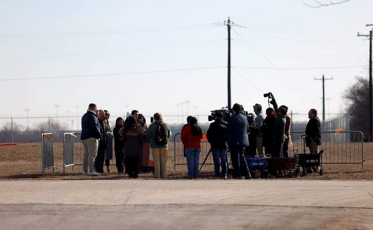 Texas Democrats hold a press conference to demand the release of Leqaa Kordia from the Prairieland Detention Facility in Alvarado on Friday, Jan. 30, 2026. Kordia, a Palestinian woman who has lived in the United States since 2016, has been detained over 300 days.