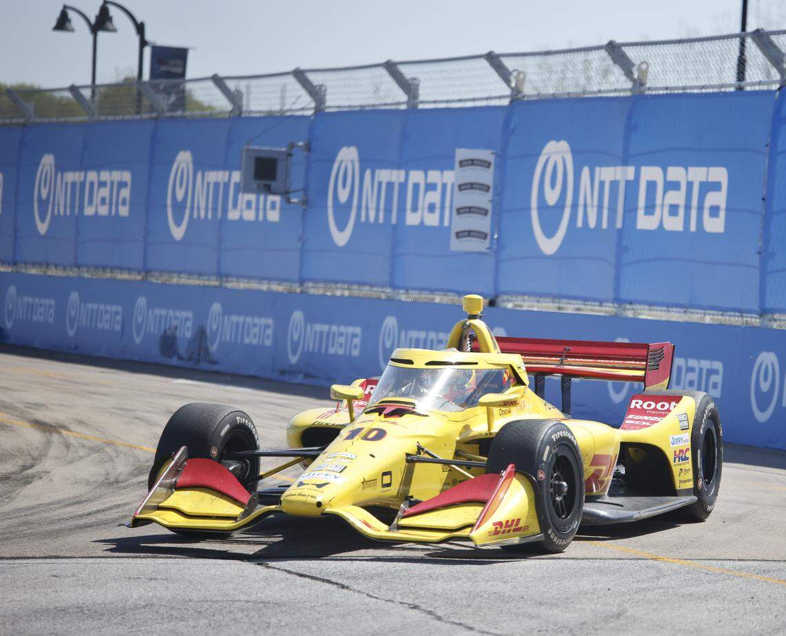 The Ganassi Racing team Honda driven by Alex Palou (10) makes its way around turn 14 during the inaugural Java House Grand Prix of Arlington in Arlington, Texas, Sunday, March, 15, 2026.