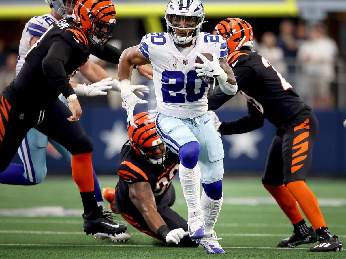 Dallas Cowboys running back Tony Pollard runs the ball against the Cincinnati Bengals during the first quarter on Sunday, September 18, 2022. Pollard got within inches of the end zone.