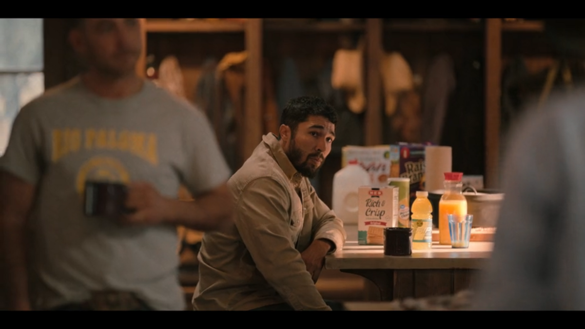 A box of H-E-B crackers appears in “Dutton Ranch” season 1, episode 2.