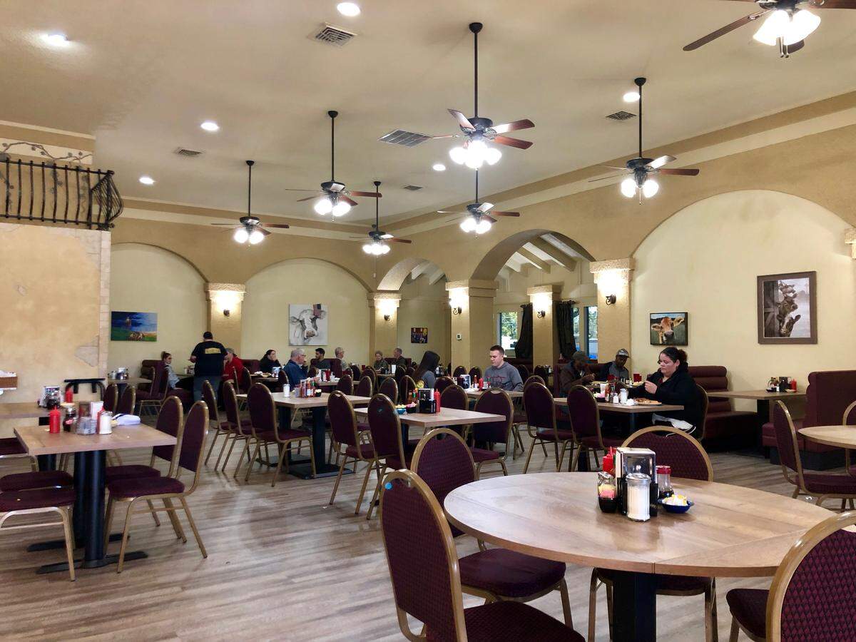 The airy dining room at Skillet & Grill in Arlington.
