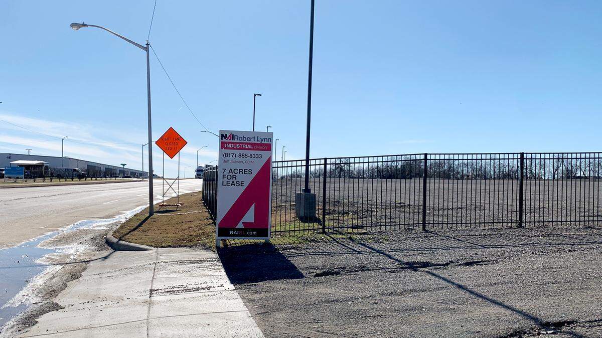 The Fort Worth City Council rezoned a seven-acre plot of land in Echo Heights for residential use.