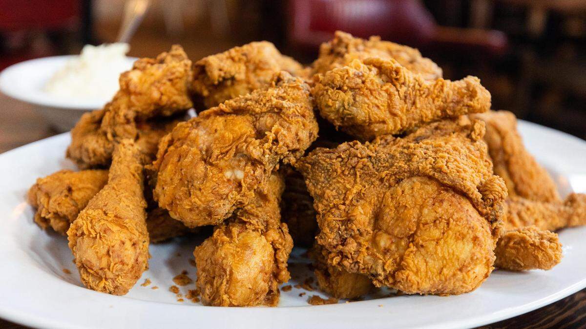 ‘Old-fashioned home-cooking’: How this fried chicken place won Readers’ Choice bracket