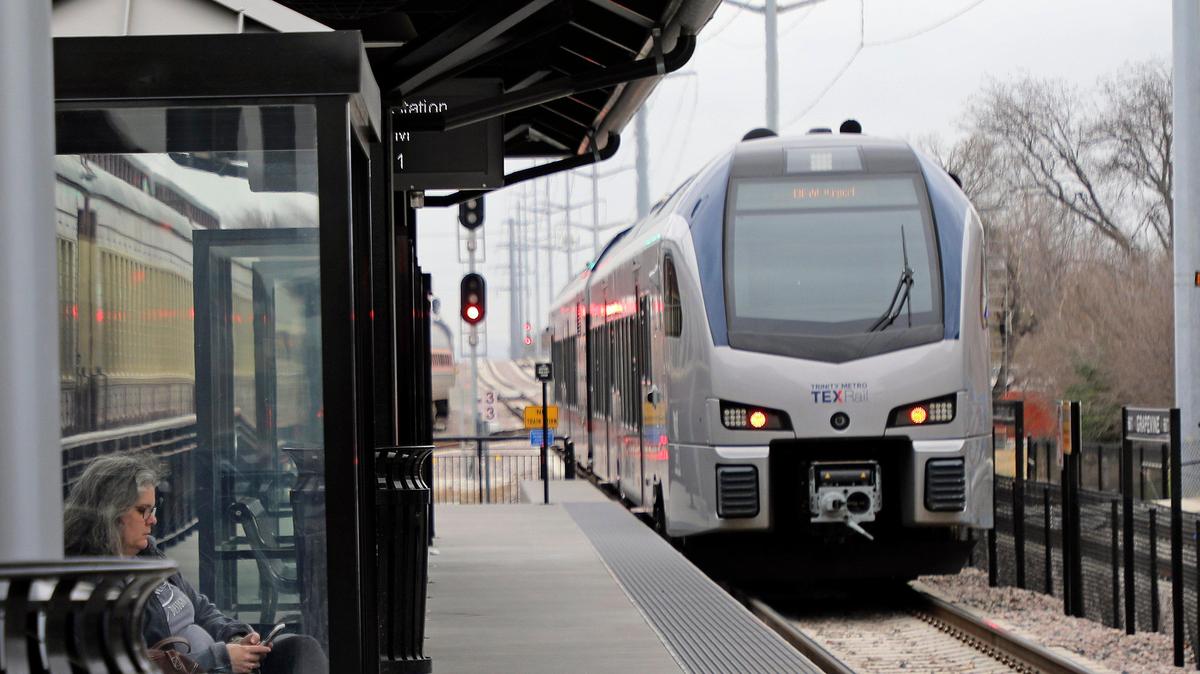 Trinity Metro has received the funding it needs to extend the TEXRail line from downtown to the hosptial district. 