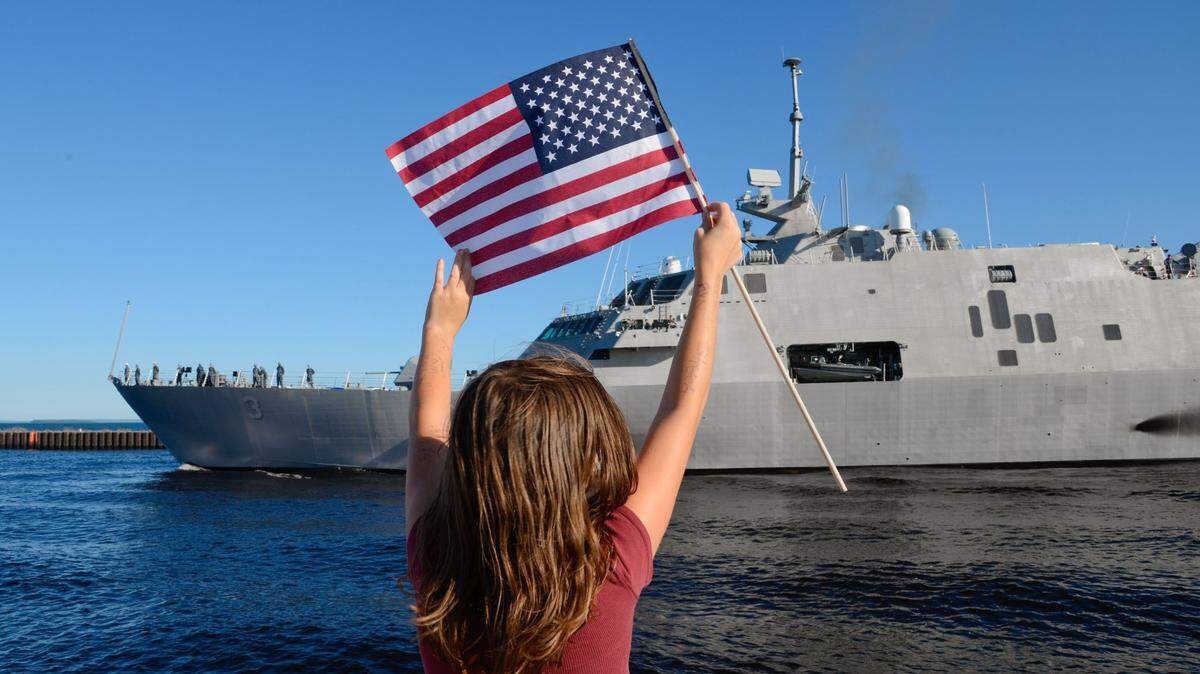 The USS Fort Worth departs Marinette, Wis, where it was built. The ship was commissioned in 2012, but now the Navy wants to scrap it, along with several other Freedom-class littoral combat ships.