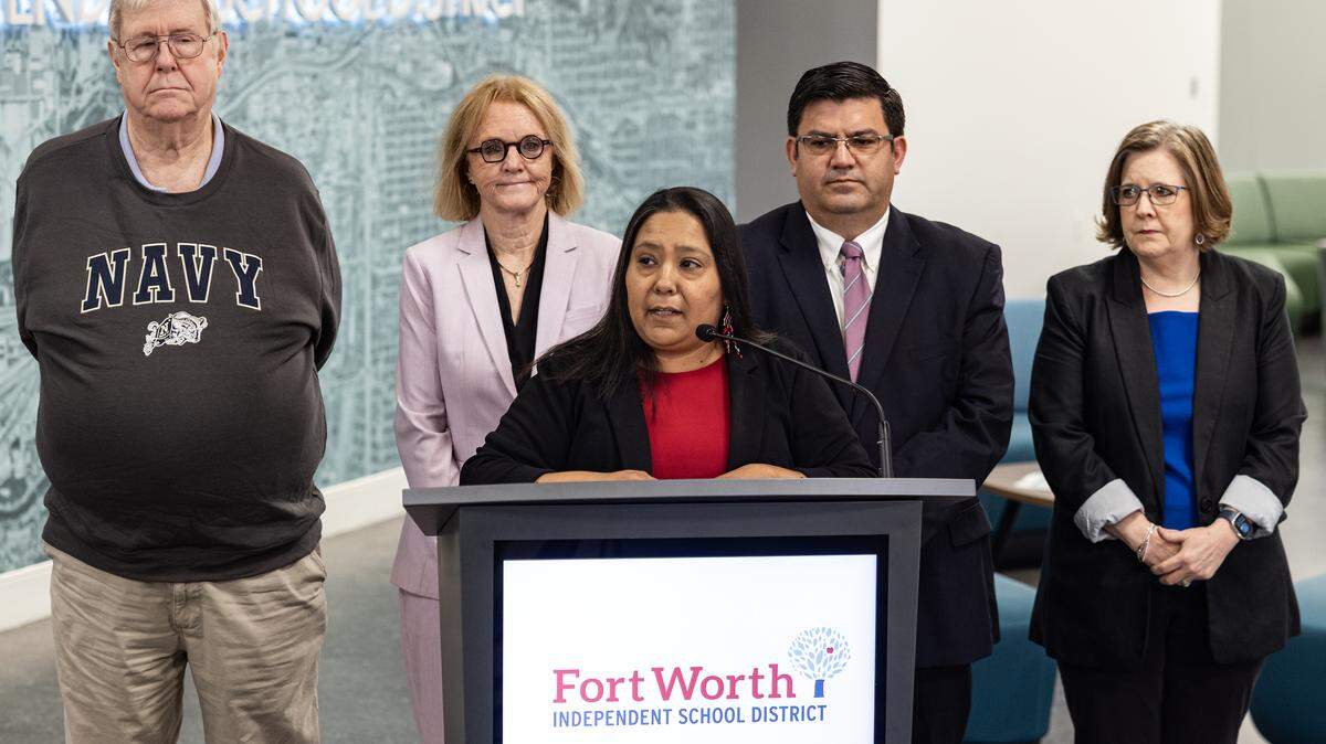 Fort Worth ISD School Board President Roxanne Martinez speaks on Thursday, Oct. 23, 2025, after Texas Education Commissioner Mike Morath announced a state takeover of the district that will mean temporarily replacing the elected trustees with an appointed board of managers. Behind Martinez are Fort Worth ISD Board Trustees Michael Ryan, Tobi Jackson, Anael Luebanos and Anne Darr.