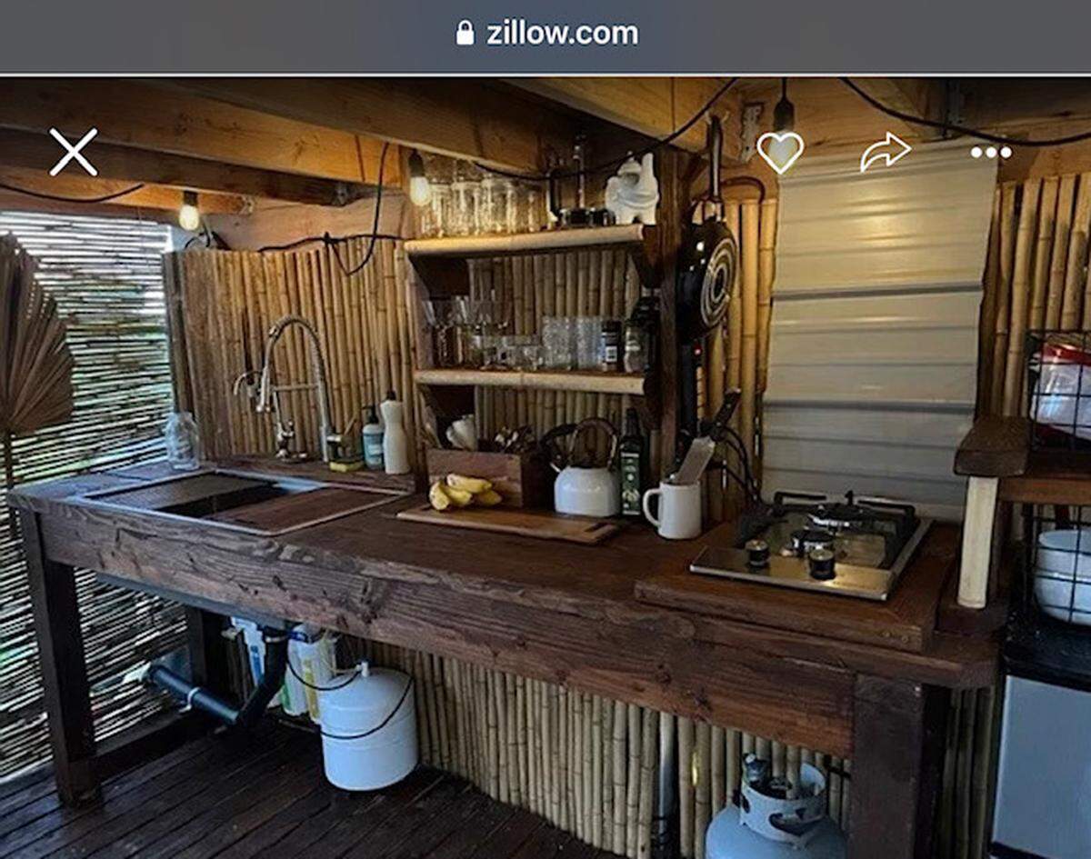 Kitchen area