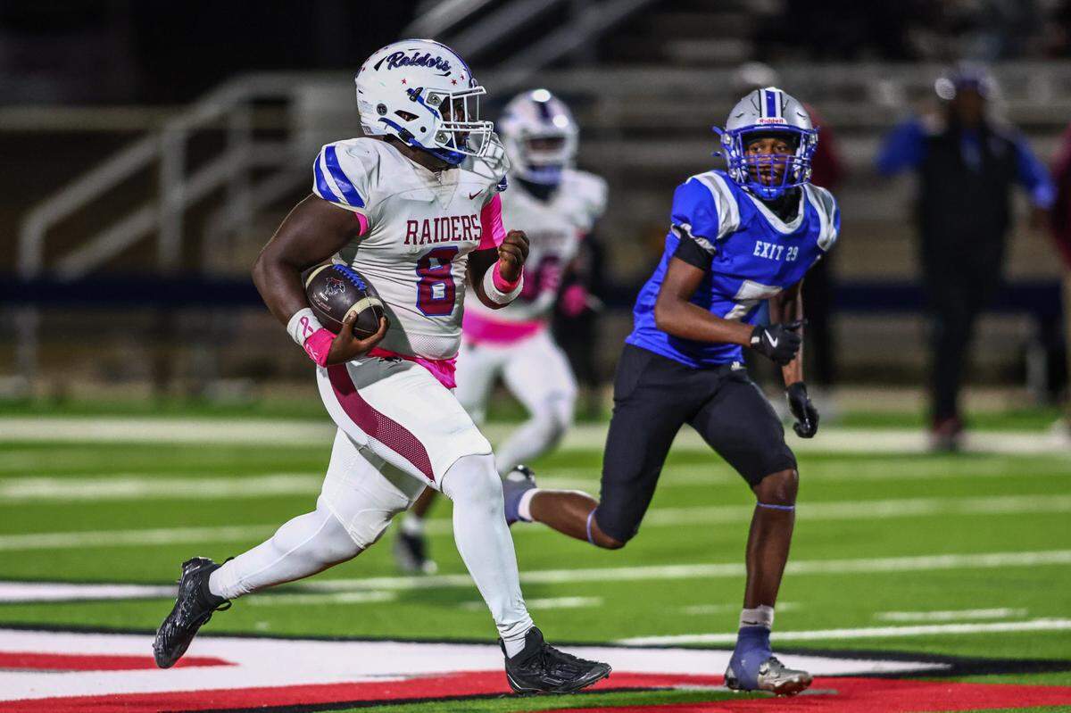 Fort Worth Southwest running back Jeremiah Hogg runs in the open field against Fort Worth Eastern Hills on Thursday, Oct. 17, 2024 at Scarborough-Handley Field in Fort Worth, Texas.