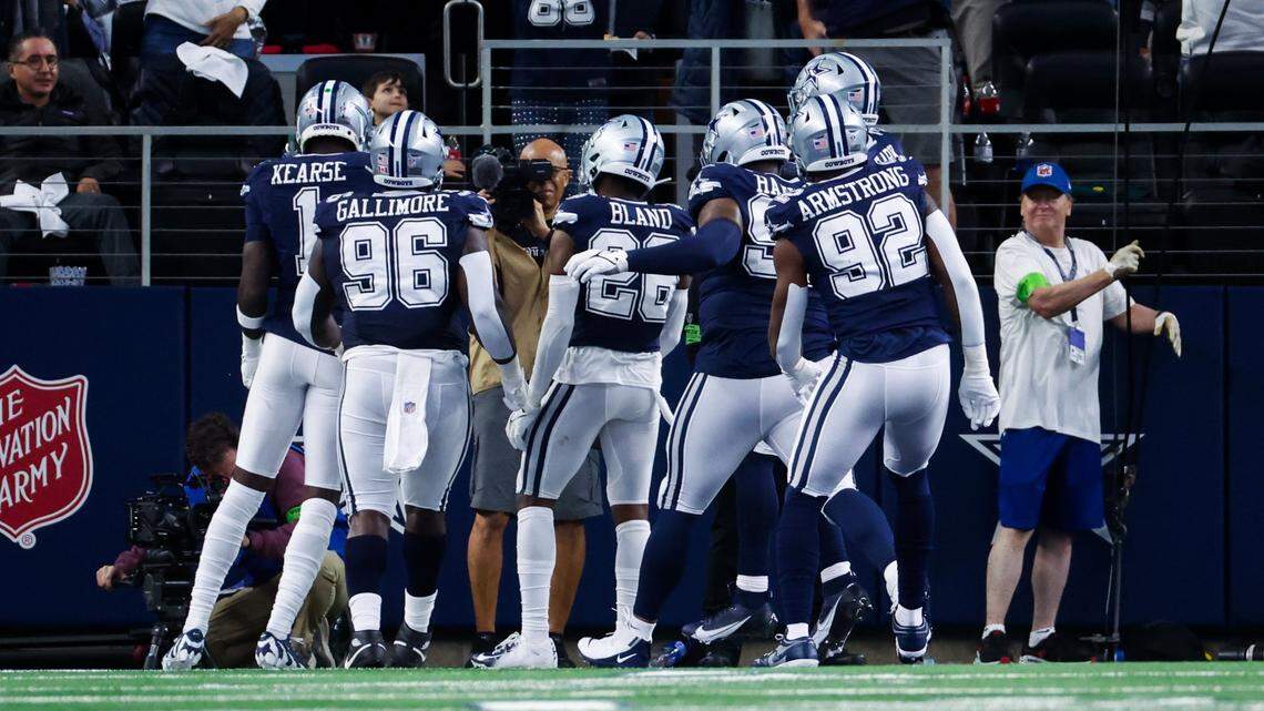 What was the score of the Cowboys and Rams game? | Fort Worth Star-Telegram