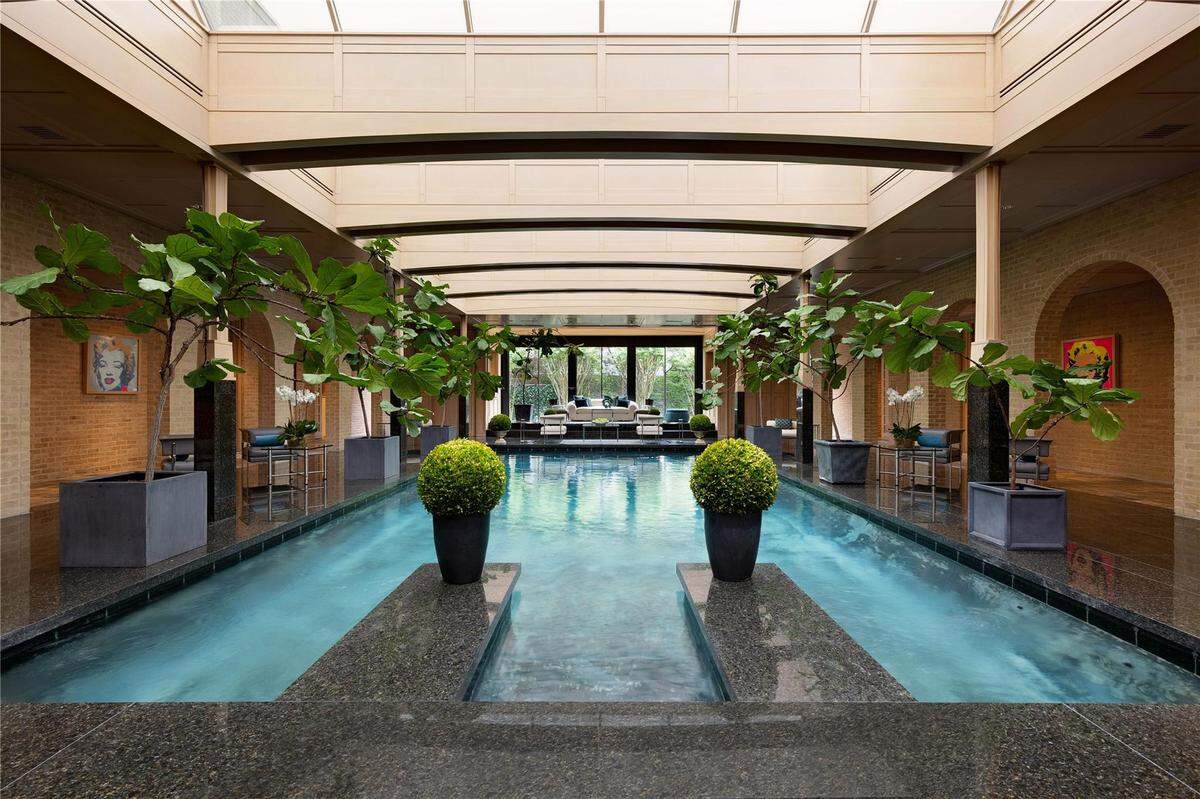 A devastatingly lavish mansion that stretches for almost 20,000-square-feet is about ready to hit the auction block in Houston, Texas, for $19.5 million.