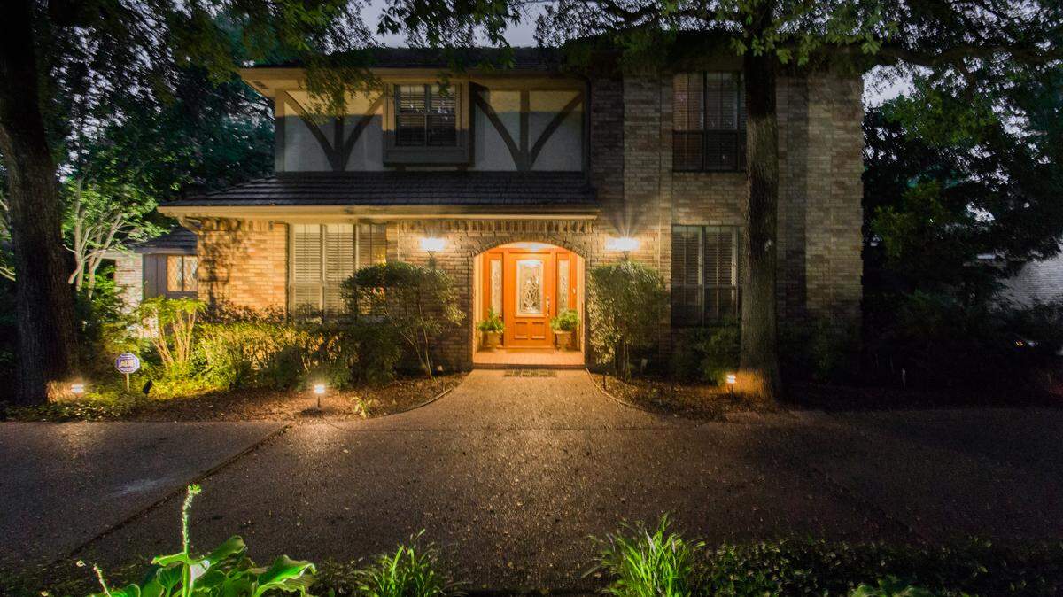 The home at 4001 Inwood Road is priced $838,000.