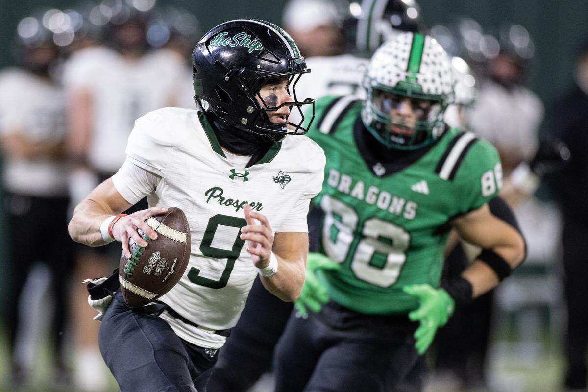 Prosper quarterback Braeden Imhoff (9) prepares to throw a pass in the second half of the UIL Division II Regional playoff game at Choctaw Stadium in Arlington on Friday, Nov. 28, 2025.