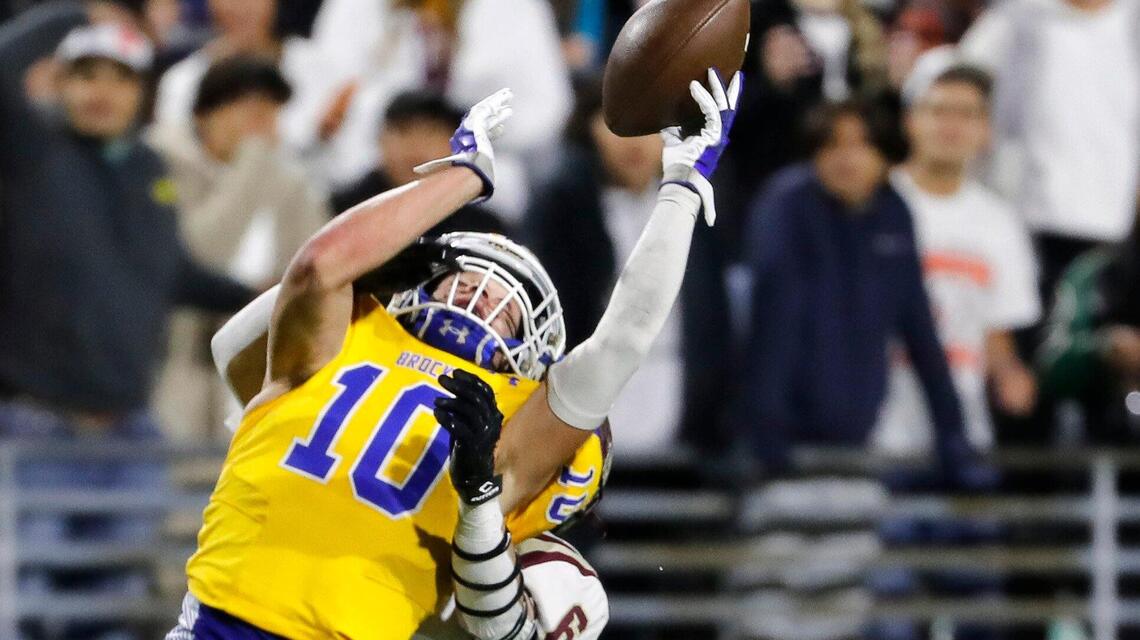 Clutch fourth quarter from Brock helps Eagles beat Whitesboro for state semifinal berth