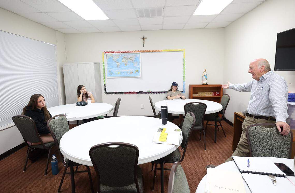 Teacher Kyle Scarborough teaches a world history and geography class at Science, Etc. on Tuesday, Sept. 9, 2025, in Fort Worth.