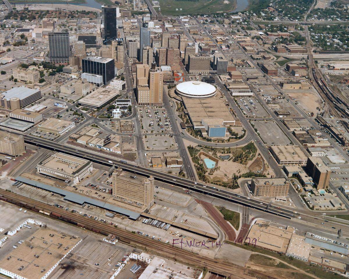 Both the Tarrant County Convention Center and the Water Garden are complete in this 1977 downtown aerial view. The 1979 date written on the photo is incorrect.