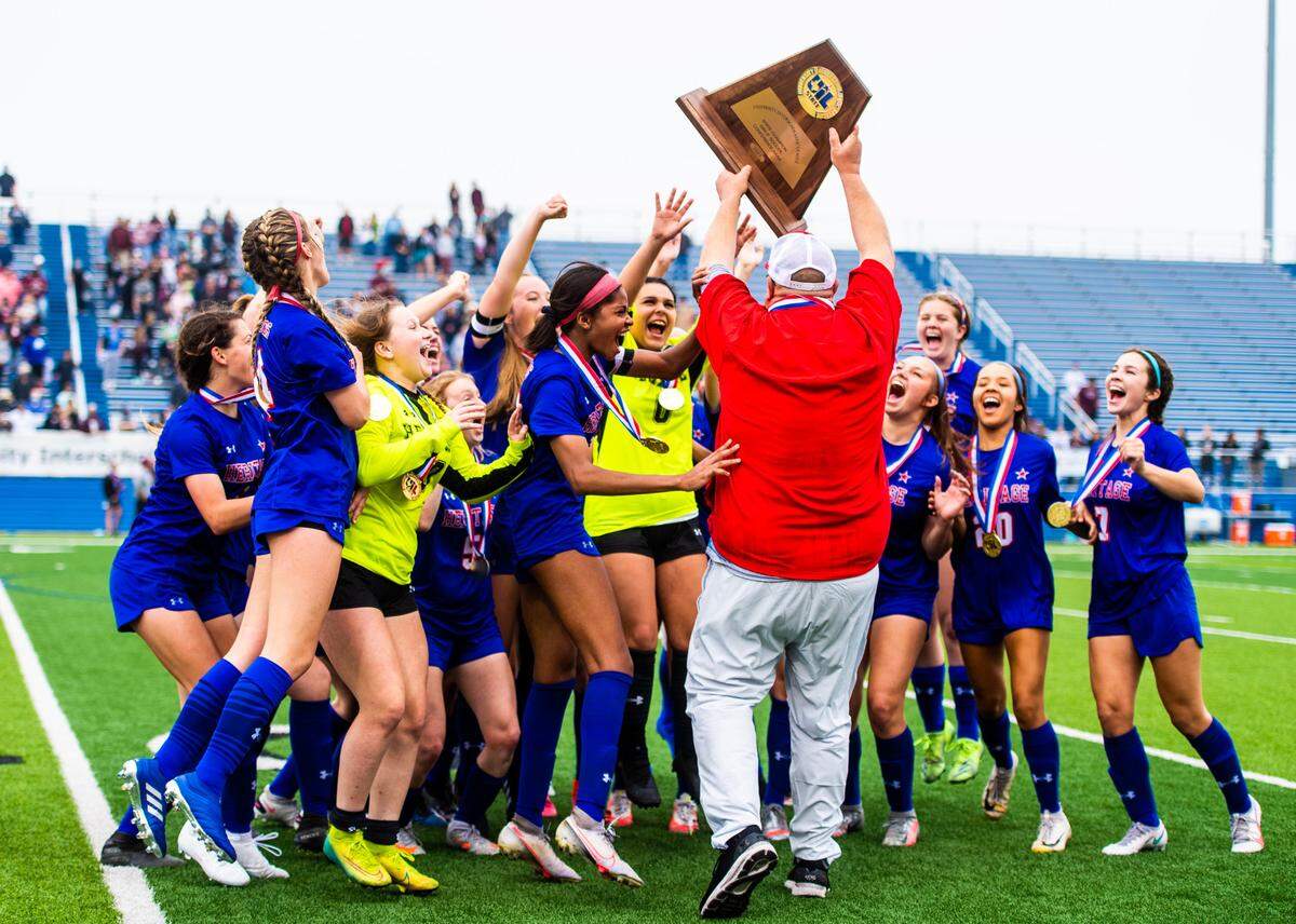 Midlothian Heritage defeats CC Calallen 6-0 in the Class 4A state championship game Friday April 16, 2021 at Birkelbach Field in Georgetown. (Matt Smith/Special to the Star-Telegram)