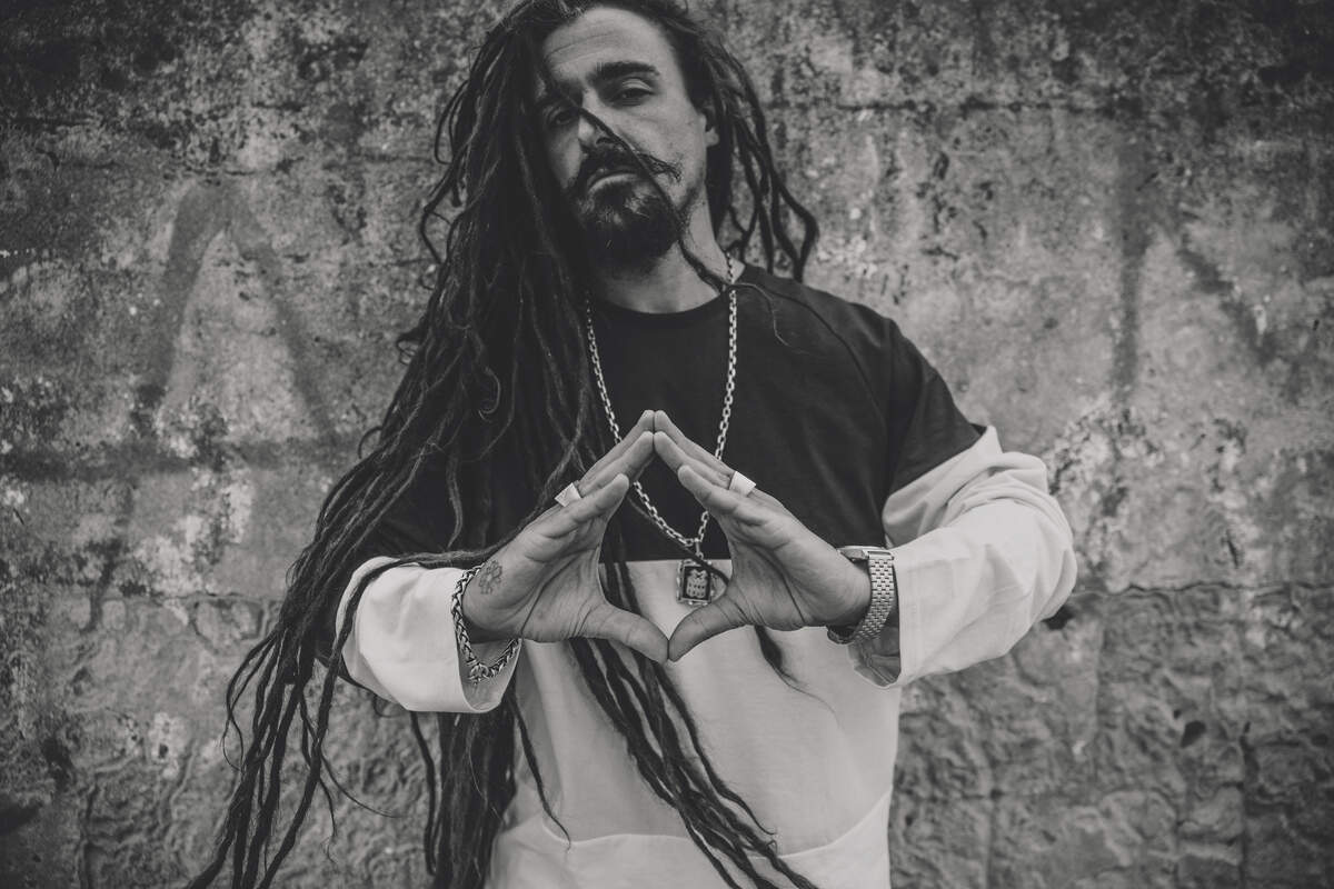 “... el reggae es mucho más espiritual que sólo hablar de una causa”, dice Dread Mar I.