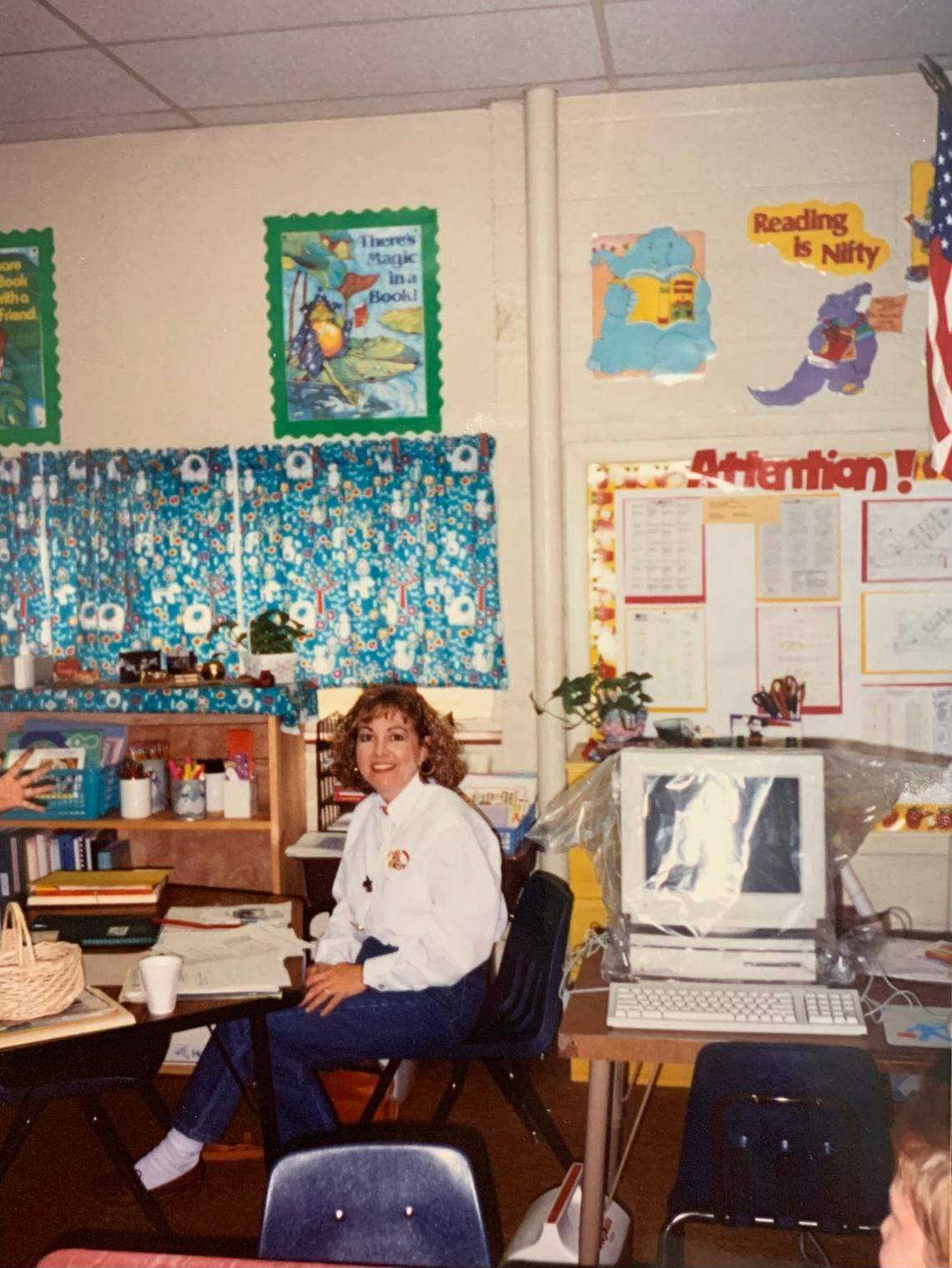 Educator Pam Lunsford is pictured in her fourth-grade classroom at H.V. Helbing Elementary in the Fort Worth Independent School District during the 1992-93 school year.