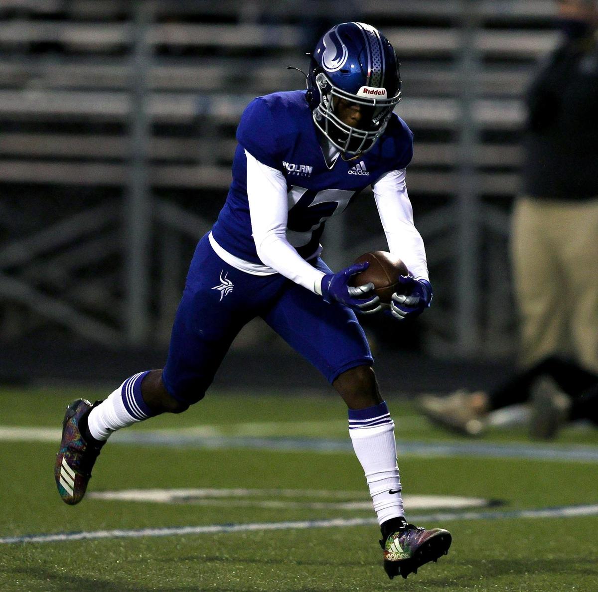 Nolan receiver Damario “Tre” Parks-Vinson comes up with a 59 yard reception against All Saints during the first half of a high school football game, October 16, 2020 played at Doskocil Staduim at Nolan High School in Fort Worth, Tx. (Steve Nurenberg Special to the Star-Telegram)