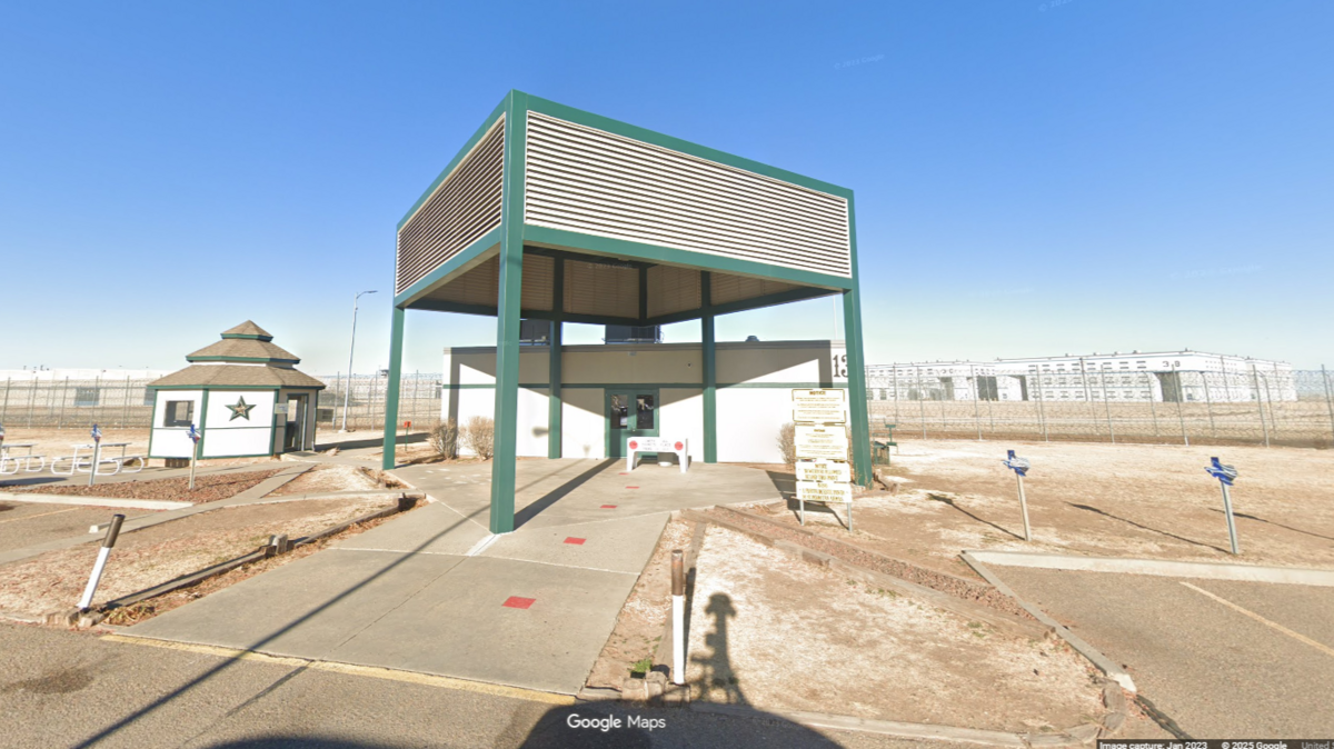 Two prison guards are facing charges in the death of an inmate, Texas officials say.