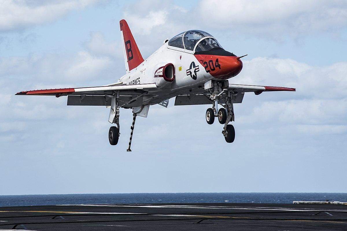 A T-45C Goshawk lands on the aircraft carrier USS Dwight D. Eisenhower in 2017. Three accidents involving T-45C training jets were reported in Texas in 2021, including the Lake Worth crash on Sept. 19.