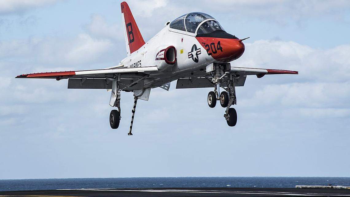 Here’s what we know about the type of Navy training jet that crashed in Lake Worth