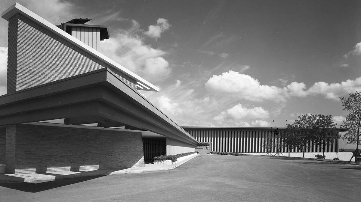 Dramatic angles capture the modern look of the Commercial Standard Building shortly after it was completed.