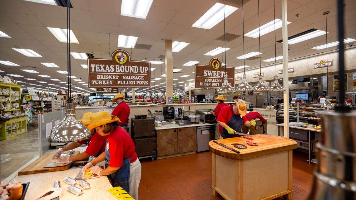 Buc-ee’s announced Wednesday that the brand’s largest store will start construction this fall.