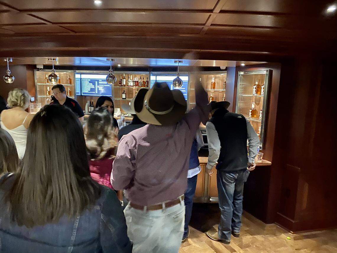The wait for mixed drinks was up to 45 minutes at the George Strait concert, some fans said.