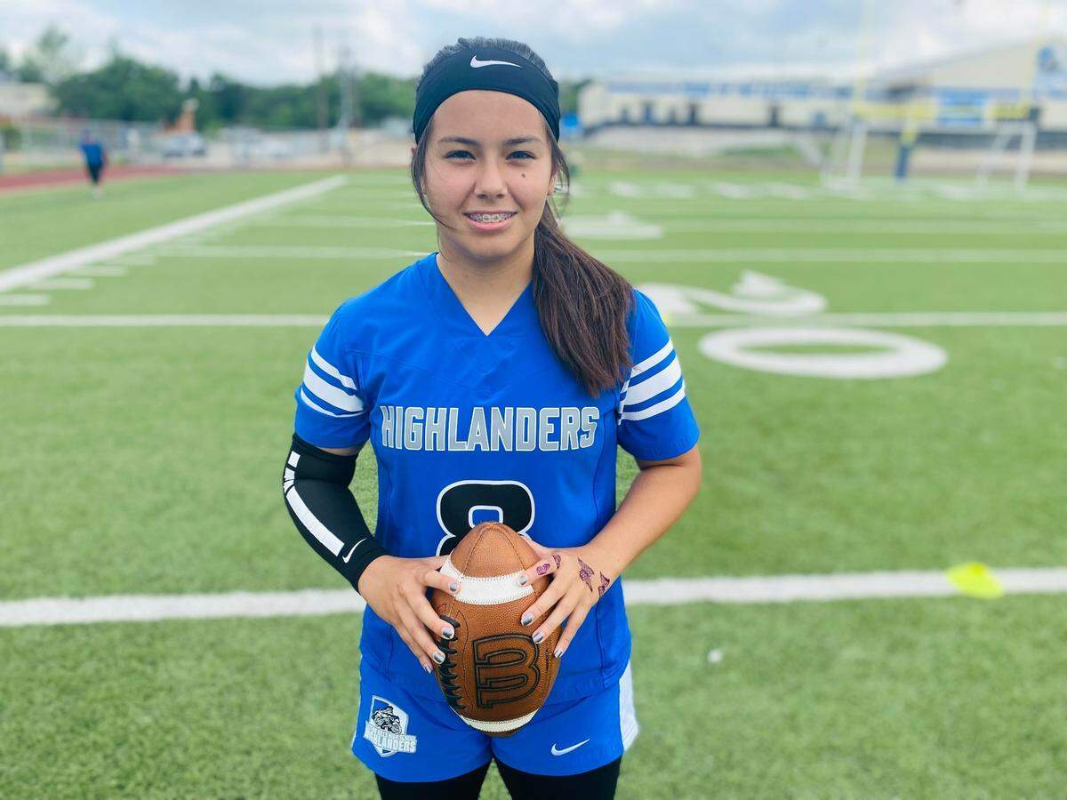 Eastern Hills junior Sydnei Vangilder and the Highlanders will play for a championship in flag football on Wednesday May 18, 2022 at AT&T Stadium (Emmanuel Jackson/EHHS)