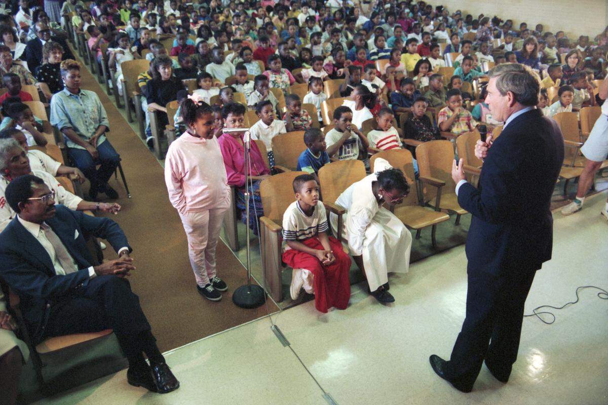 Sept. 19, 1990: Maudrie M. Walton Elementary school third-grader Tatiana Keeling poses a question to CBS Evening News anchor Dan Rather, who was invited to the school as part of KDFW’s “Great Expectations for Texas” campaign, a two-year spotlight on education.