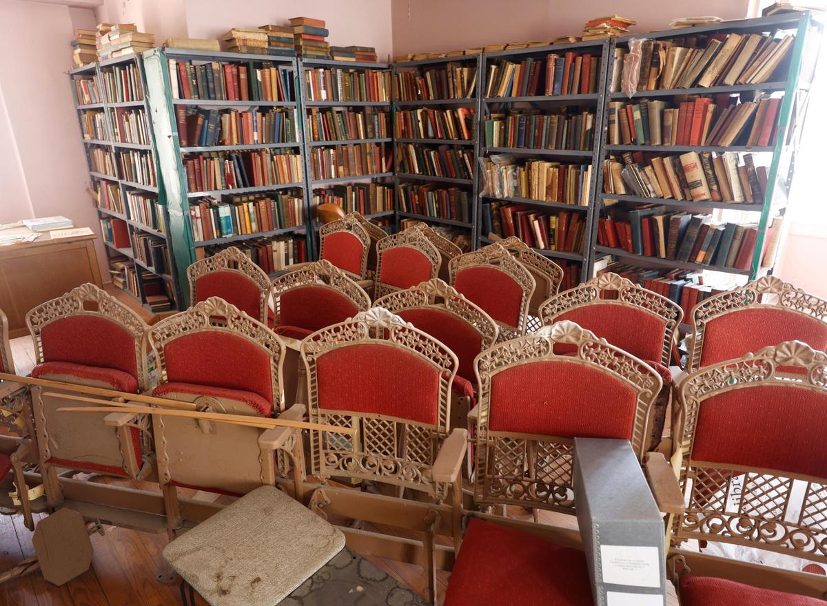 Original seating and thousands of old books filled an upstairs classroom at Mount Gilead Baptist Church in Fort Worth. The 150-year-old church is on Historic Fort Worth’s list of Most Endangered Buildings.