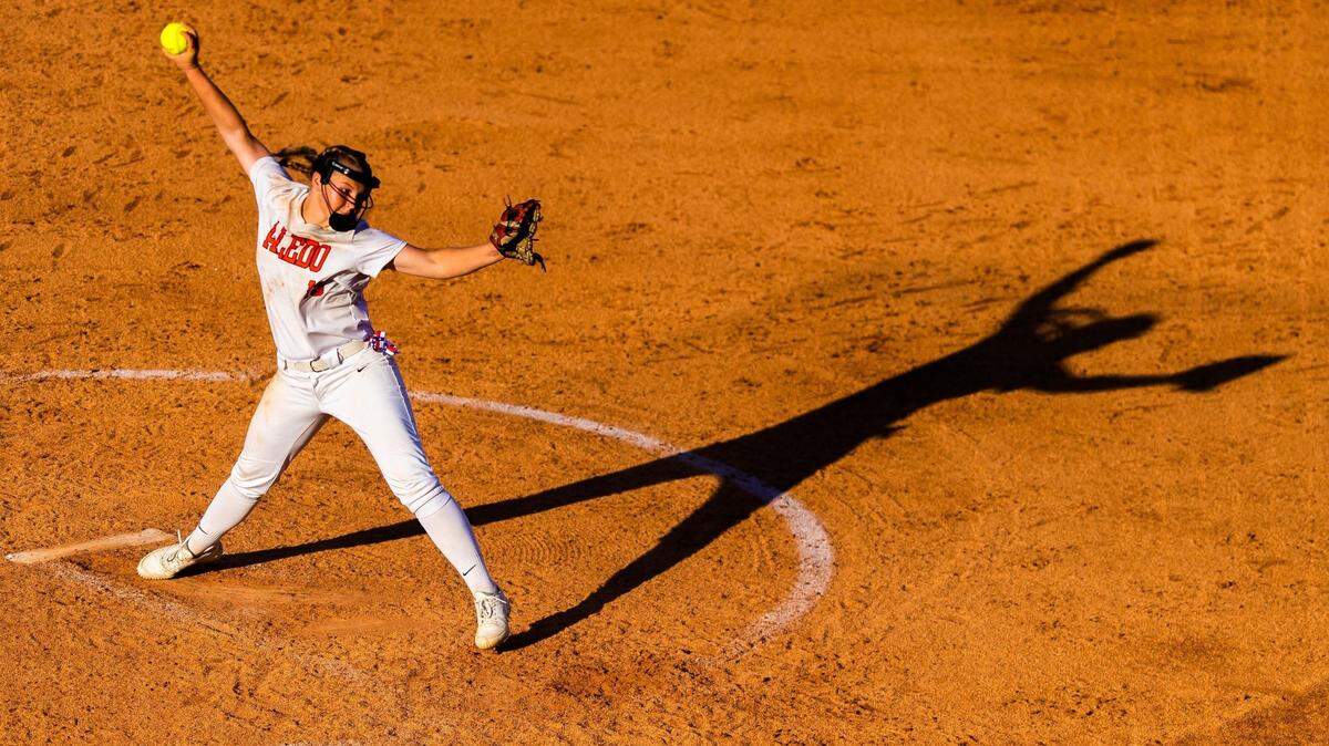 Aledo pitcher Kayleigh Smith throws against Barbers Hill in the UIL Class 5A softball state final at McCombs Field in Austin Saturday June 5, 2021 (Matt Smith/Special to the Star-Telegram)