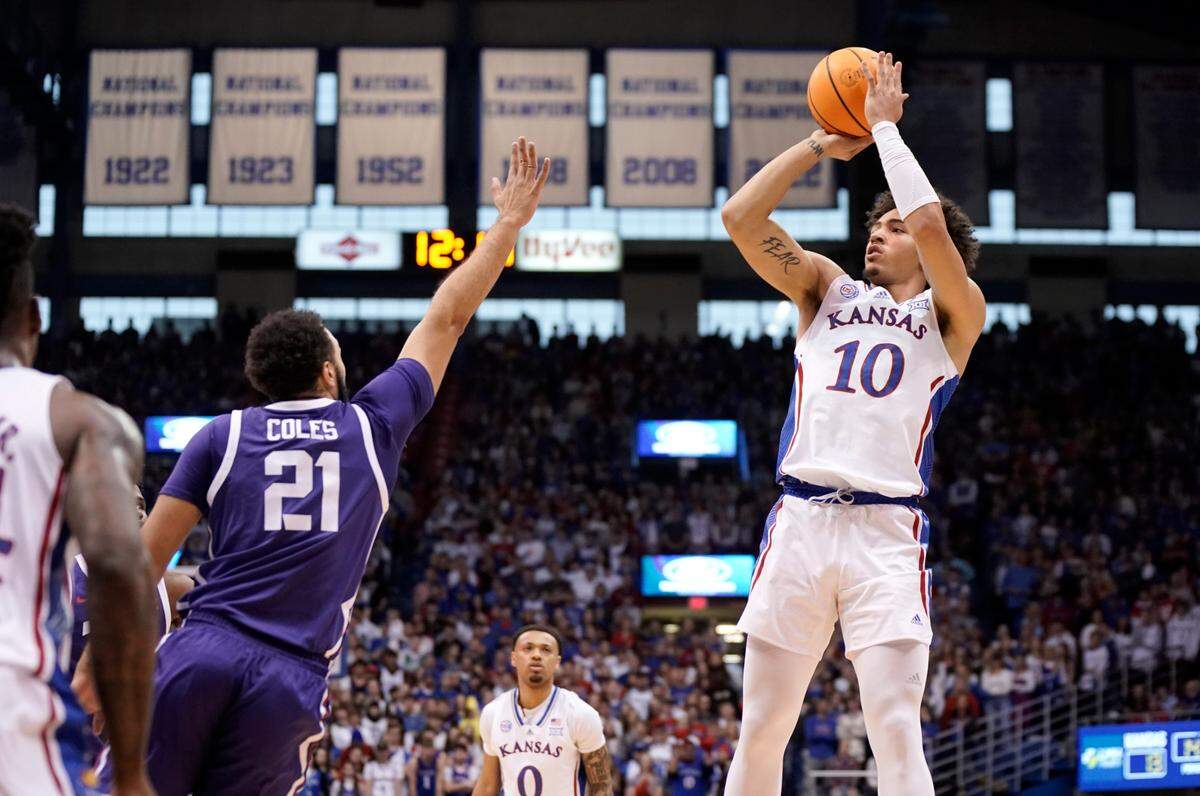 Kansas forward Jalen Wilson (10) leads the Jayhawks in points (21.4) and rebounds (8.6).