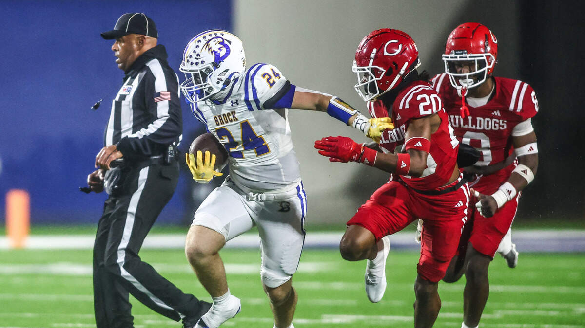 Brock running back Bryer McDonald breaks a long run in the 4A Division II state semifinal Friday, Dec. 13, playoff game at McKinney ISD Stadium.