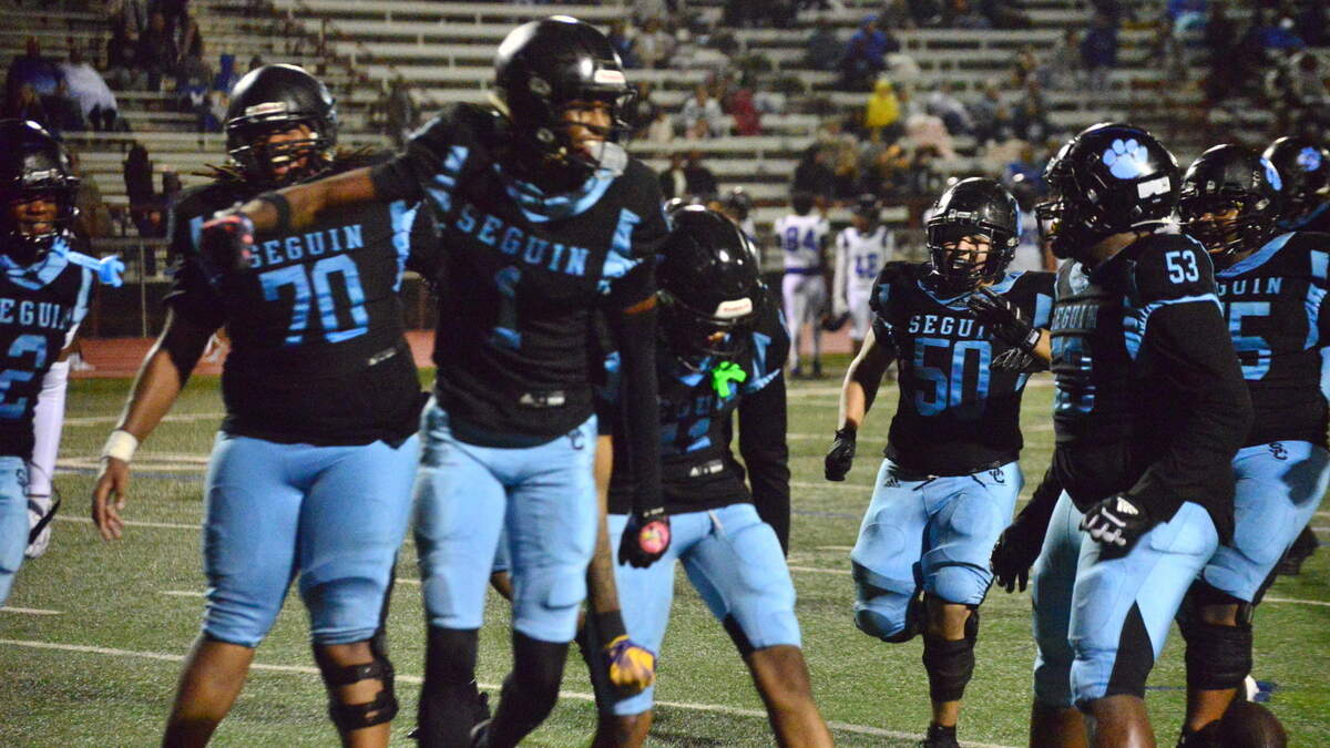 Arlington Seguin wide receiver Kohen Peeler (1) celebrates with his teammates after catching a touchdown pass against Mansfield Summit on Thursday, Nov. 7, 2024 at Wilemon Field in Arlington, Texas. Seguin went on to defeat Summit 36-28 to take the final playoff spot out of District 3-5A Division 2.