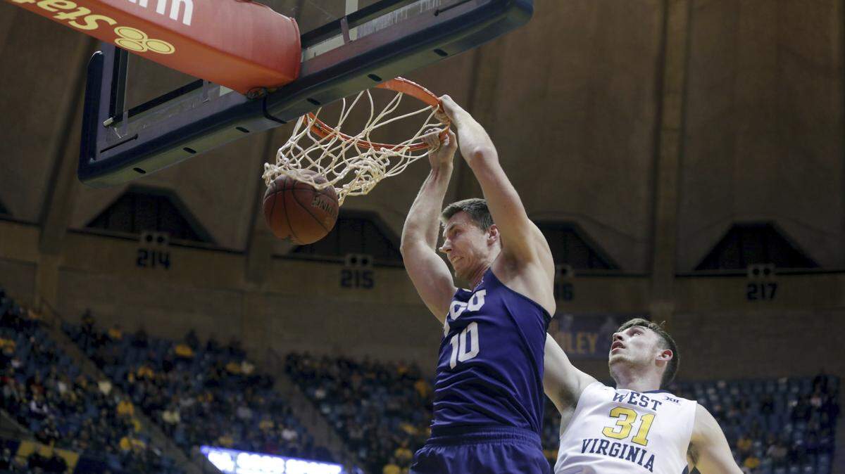 Former TCU center Vladimir Brodziansky has signed a contract with the Cleveland Cavaliers summer league team.