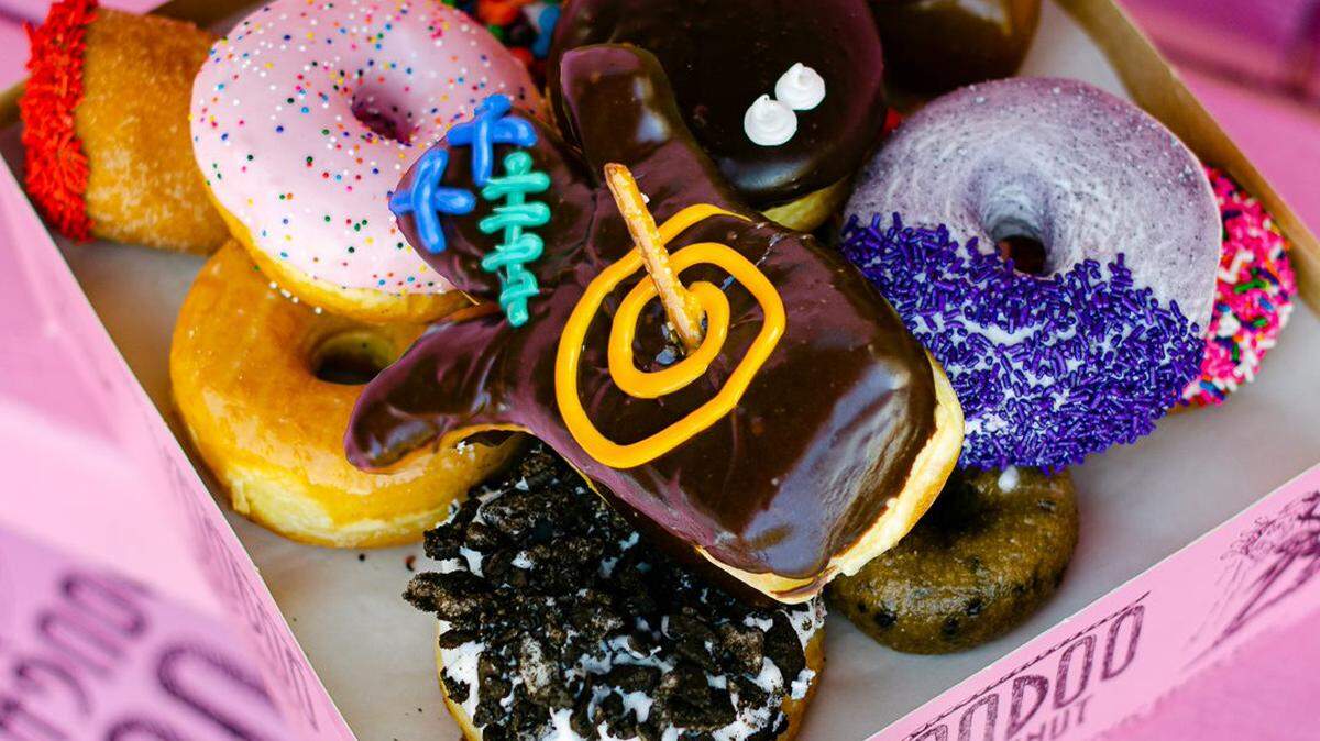 Portland-based gourmet donut joint Voodoo Doughnut announced Nov. 13 that the first store in Dallas will open on Monday.