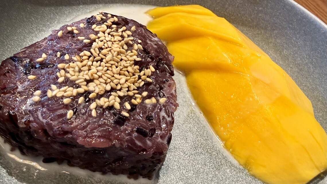 ‘Look at this!’: A showy new Fort Worth-area Thai restaurant brings bold flavors