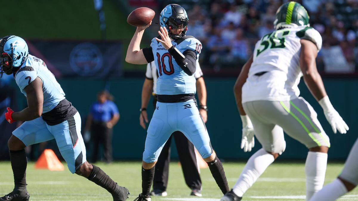The Orlando Guardians played the Arlington Renegades at Choctaw Stadium on Sunday. 